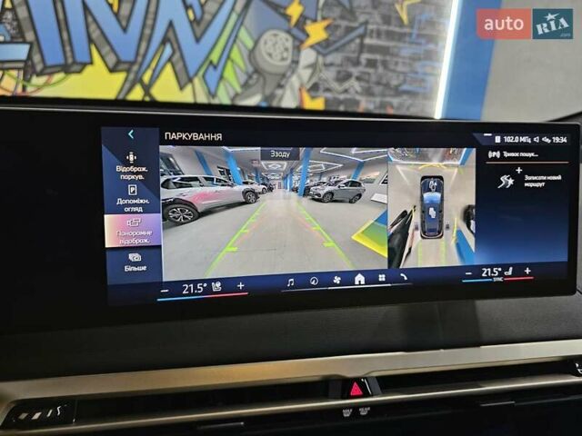 Черный БМВ iX, объемом двигателя 0 л и пробегом 1 тыс. км за 72999 $, фото 37 на Automoto.ua