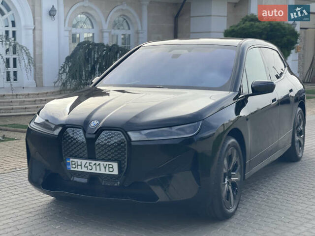 Черный БМВ iX, объемом двигателя 0 л и пробегом 1 тыс. км за 58000 $, фото 1 на Automoto.ua