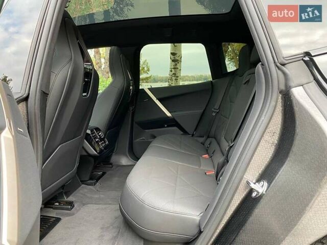 Чорний БМВ iX, об'ємом двигуна 0 л та пробігом 19 тис. км за 59999 $, фото 24 на Automoto.ua