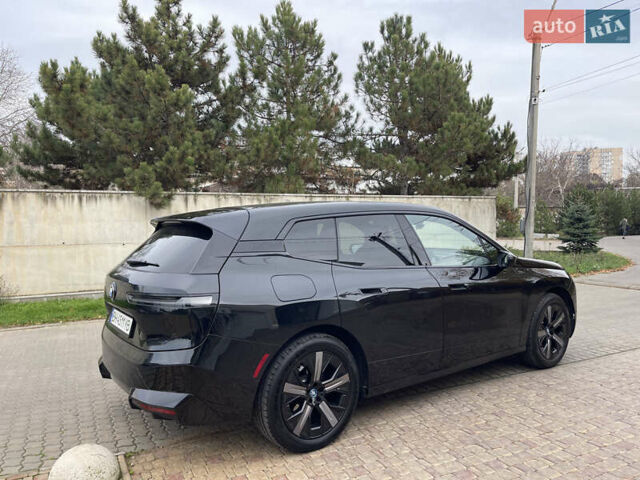 Черный БМВ iX, объемом двигателя 0 л и пробегом 1 тыс. км за 58000 $, фото 9 на Automoto.ua