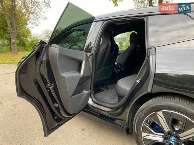 Чорний БМВ iX, об'ємом двигуна 0 л та пробігом 19 тис. км за 59999 $, фото 23 на Automoto.ua