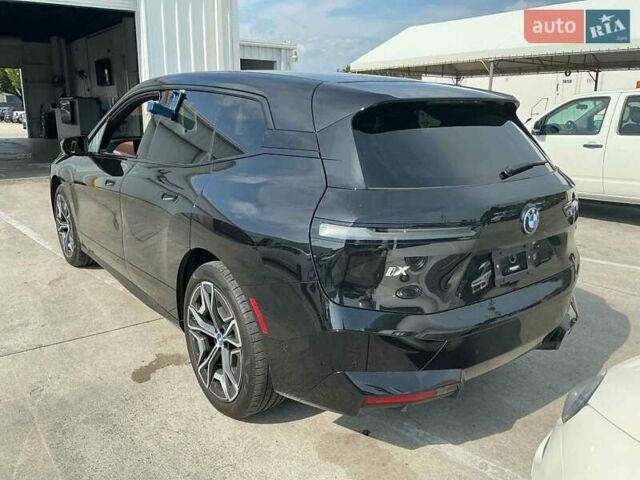 Чорний БМВ iX, об'ємом двигуна 0 л та пробігом 5 тис. км за 88990 $, фото 3 на Automoto.ua