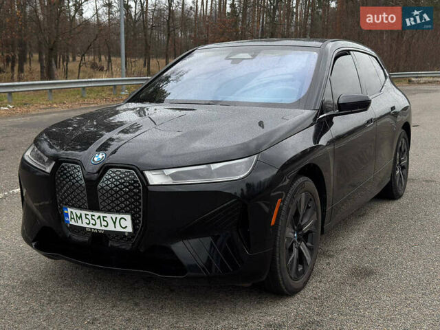Черный БМВ iX, объемом двигателя 0 л и пробегом 5 тыс. км за 65000 $, фото 4 на Automoto.ua