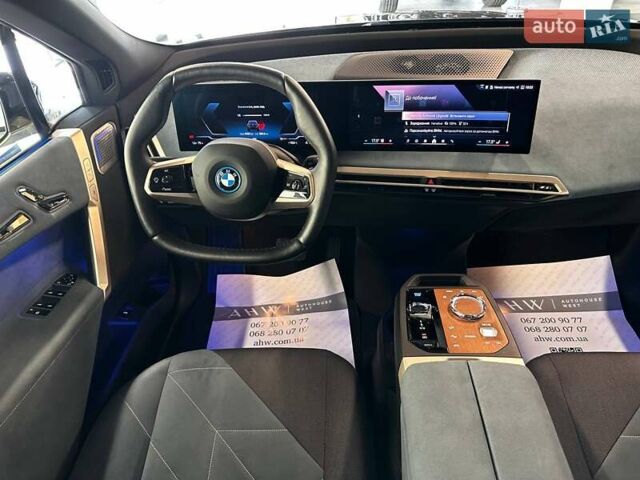 Чорний БМВ iX, об'ємом двигуна 0 л та пробігом 10 тис. км за 81469 $, фото 39 на Automoto.ua