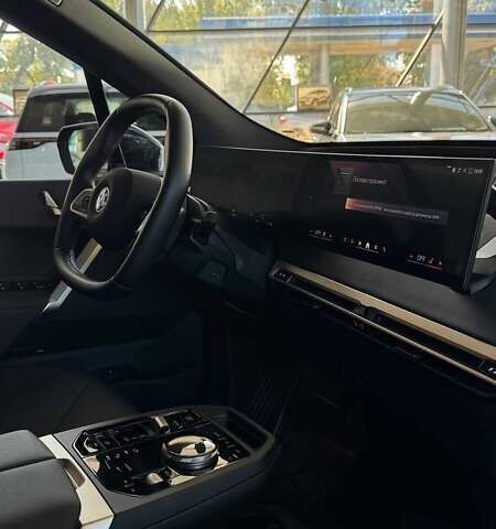 Черный БМВ iX, объемом двигателя 0 л и пробегом 1 тыс. км за 69000 $, фото 8 на Automoto.ua