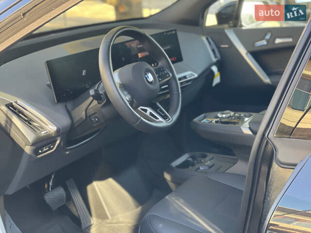 Черный БМВ iX, объемом двигателя 0 л и пробегом 1 тыс. км за 56900 $, фото 79 на Automoto.ua