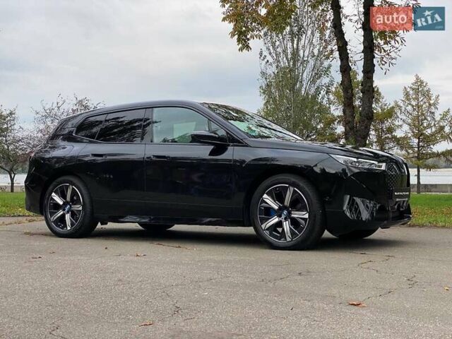 Чорний БМВ iX, об'ємом двигуна 0 л та пробігом 19 тис. км за 59999 $, фото 11 на Automoto.ua