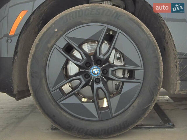 Чорний БМВ iX, об'ємом двигуна 0 л та пробігом 23 тис. км за 69990 $, фото 26 на Automoto.ua