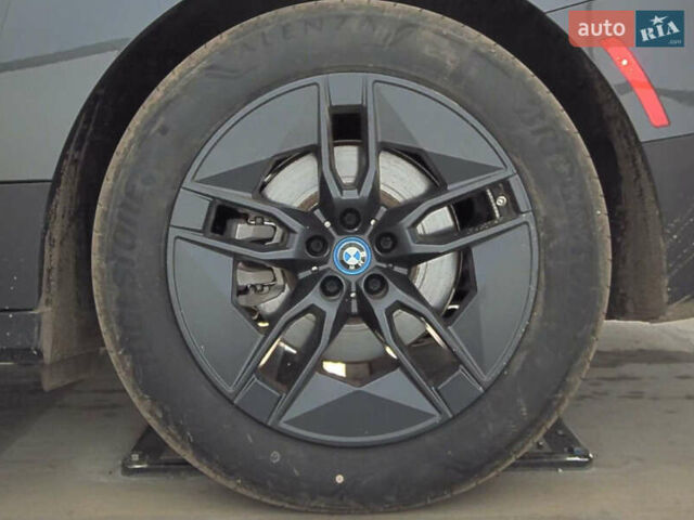 Чорний БМВ iX, об'ємом двигуна 0 л та пробігом 23 тис. км за 69990 $, фото 24 на Automoto.ua