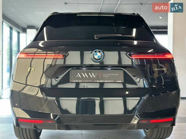Черный БМВ iX, объемом двигателя 0 л и пробегом 10 тыс. км за 82080 $, фото 43 на Automoto.ua