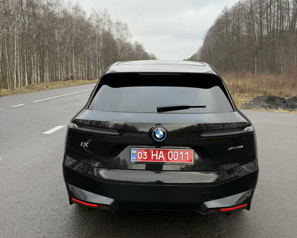 Чорний БМВ iX, об'ємом двигуна 0 л та пробігом 43 тис. км за 49500 $, фото 5 на Automoto.ua