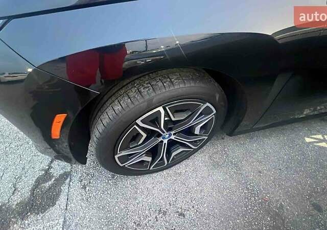 Чорний БМВ iX, об'ємом двигуна 0 л та пробігом 5 тис. км за 88990 $, фото 17 на Automoto.ua