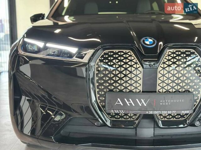 Чорний БМВ iX, об'ємом двигуна 0 л та пробігом 10 тис. км за 81469 $, фото 2 на Automoto.ua