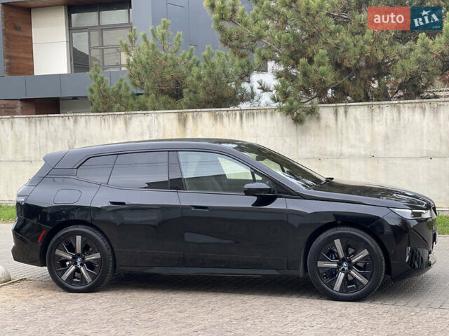 Черный БМВ iX, объемом двигателя 0 л и пробегом 1 тыс. км за 58000 $, фото 12 на Automoto.ua