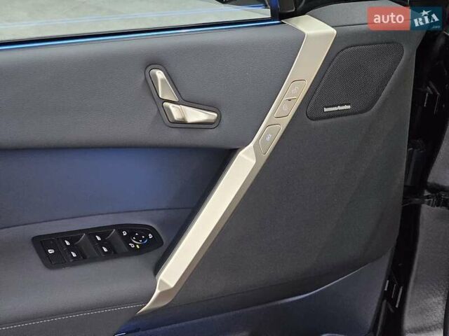 Черный БМВ iX, объемом двигателя 0 л и пробегом 1 тыс. км за 72999 $, фото 23 на Automoto.ua