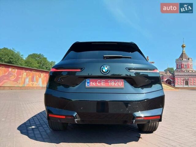 Черный БМВ iX, объемом двигателя 0 л и пробегом 9 тыс. км за 60999 $, фото 3 на Automoto.ua