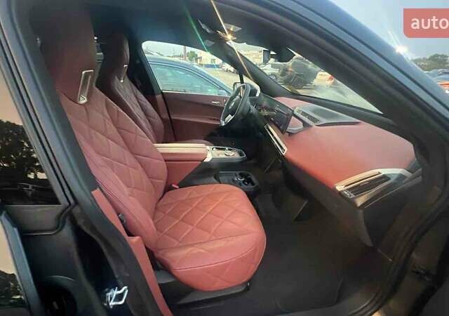 Чорний БМВ iX, об'ємом двигуна 0 л та пробігом 5 тис. км за 88990 $, фото 14 на Automoto.ua