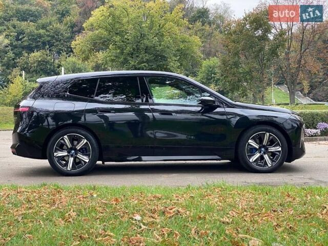 Чорний БМВ iX, об'ємом двигуна 0 л та пробігом 19 тис. км за 59999 $, фото 9 на Automoto.ua