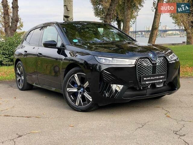 Чорний БМВ iX, об'ємом двигуна 0 л та пробігом 19 тис. км за 59999 $, фото 2 на Automoto.ua