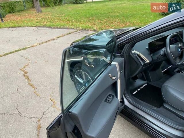 Чорний БМВ iX, об'ємом двигуна 0 л та пробігом 19 тис. км за 59999 $, фото 18 на Automoto.ua