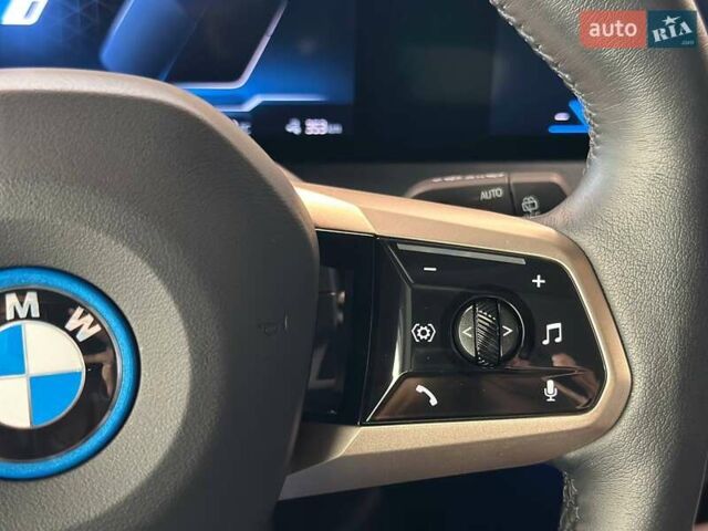 Черный БМВ iX, объемом двигателя 0 л и пробегом 10 тыс. км за 82080 $, фото 21 на Automoto.ua