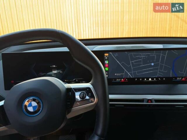Черный БМВ iX, объемом двигателя 0 л и пробегом 5 тыс. км за 65000 $, фото 10 на Automoto.ua