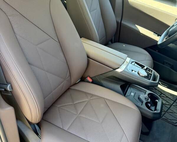 Чорний БМВ iX, об'ємом двигуна 0 л та пробігом 8 тис. км за 74500 $, фото 11 на Automoto.ua