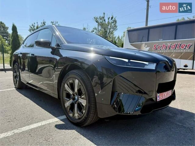 Чорний БМВ iX, об'ємом двигуна 0 л та пробігом 8 тис. км за 74500 $, фото 1 на Automoto.ua