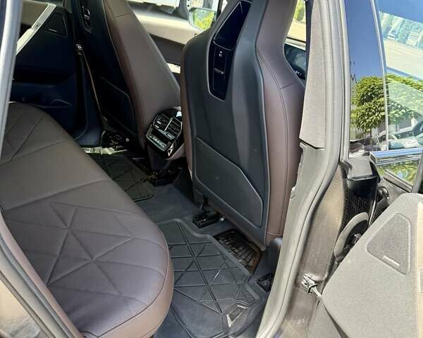 Чорний БМВ iX, об'ємом двигуна 0 л та пробігом 8 тис. км за 74500 $, фото 12 на Automoto.ua