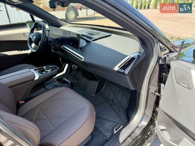 Чорний БМВ iX, об'ємом двигуна 0 л та пробігом 8 тис. км за 74500 $, фото 10 на Automoto.ua