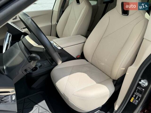 Красный БМВ iX, объемом двигателя 0 л и пробегом 35 тыс. км за 55000 $, фото 5 на Automoto.ua