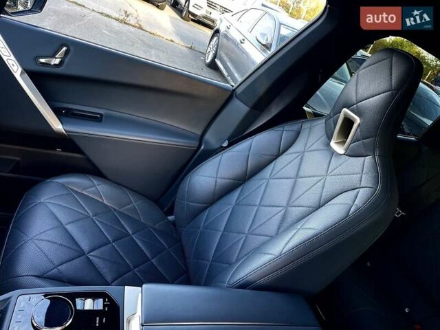 Красный БМВ iX, объемом двигателя 0 л и пробегом 38 тыс. км за 44999 $, фото 17 на Automoto.ua