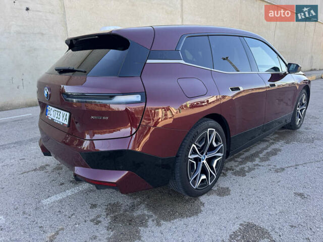 Красный БМВ iX, объемом двигателя 0 л и пробегом 43 тыс. км за 73999 $, фото 5 на Automoto.ua