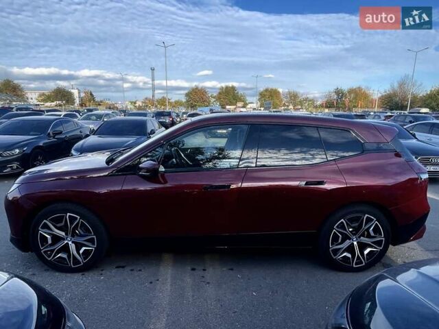 Красный БМВ iX, объемом двигателя 0 л и пробегом 38 тыс. км за 44999 $, фото 7 на Automoto.ua