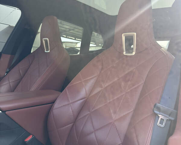 Красный БМВ iX, объемом двигателя 0 л и пробегом 103 тыс. км за 49900 $, фото 17 на Automoto.ua