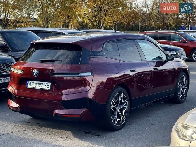 Красный БМВ iX, объемом двигателя 0 л и пробегом 38 тыс. км за 44999 $, фото 2 на Automoto.ua