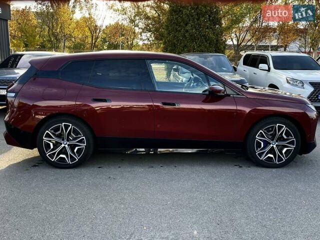 Красный БМВ iX, объемом двигателя 0 л и пробегом 38 тыс. км за 44999 $, фото 1 на Automoto.ua