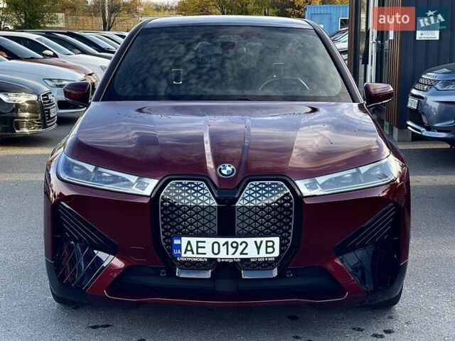 Красный БМВ iX, объемом двигателя 0 л и пробегом 38 тыс. км за 44999 $, фото 10 на Automoto.ua
