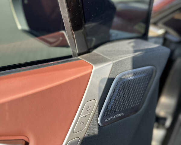 Красный БМВ iX, объемом двигателя 0 л и пробегом 103 тыс. км за 49900 $, фото 23 на Automoto.ua