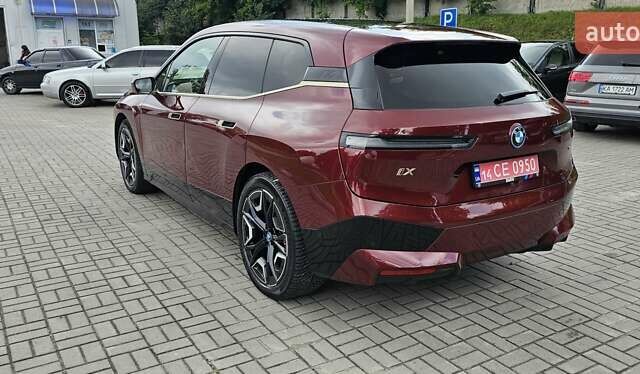 Красный БМВ iX, объемом двигателя 0 л и пробегом 57 тыс. км за 59999 $, фото 32 на Automoto.ua