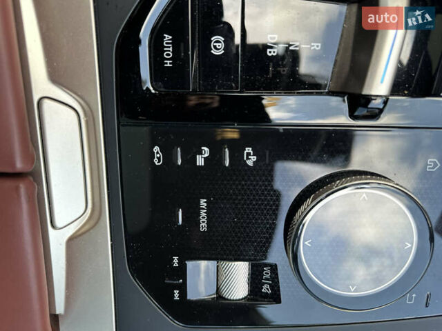 Красный БМВ iX, объемом двигателя 0 л и пробегом 103 тыс. км за 49900 $, фото 19 на Automoto.ua