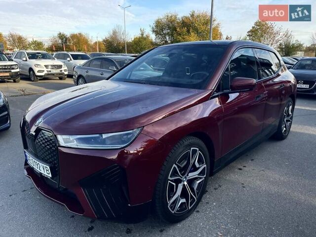 Красный БМВ iX, объемом двигателя 0 л и пробегом 38 тыс. км за 44999 $, фото 8 на Automoto.ua