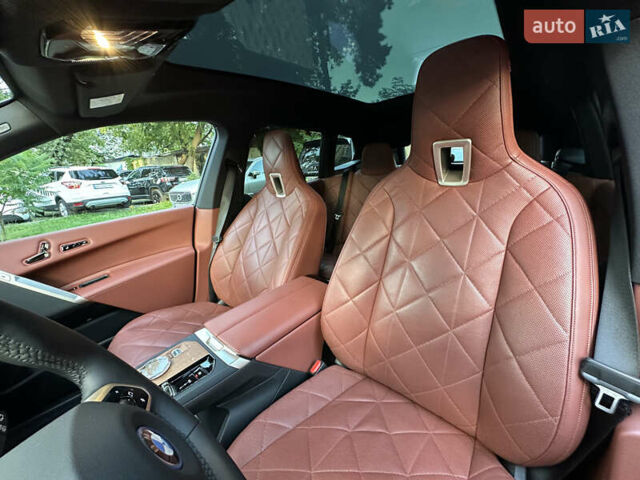 Красный БМВ iX, объемом двигателя 0 л и пробегом 34 тыс. км за 66800 $, фото 24 на Automoto.ua