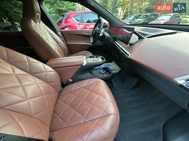 Красный БМВ iX, объемом двигателя 0 л и пробегом 34 тыс. км за 66800 $, фото 48 на Automoto.ua