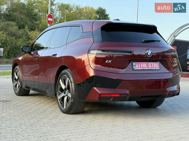 Красный БМВ iX, объемом двигателя 0 л и пробегом 130 тыс. км за 53900 $, фото 1 на Automoto.ua