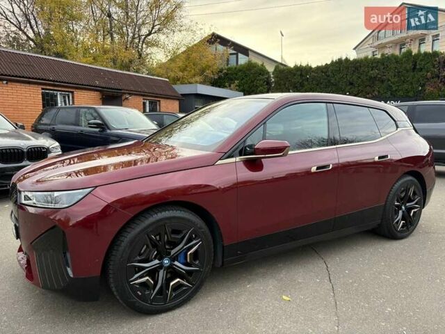 Красный БМВ iX, объемом двигателя 0 л и пробегом 19 тыс. км за 73300 $, фото 1 на Automoto.ua