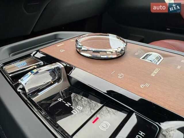 Красный БМВ iX, объемом двигателя 0 л и пробегом 19 тыс. км за 73300 $, фото 18 на Automoto.ua