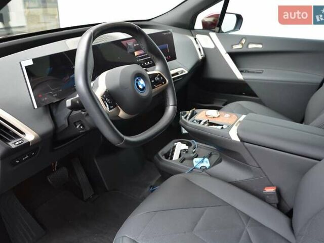 Червоний БМВ iX, об'ємом двигуна 0 л та пробігом 2 тис. км за 80001 $, фото 4 на Automoto.ua