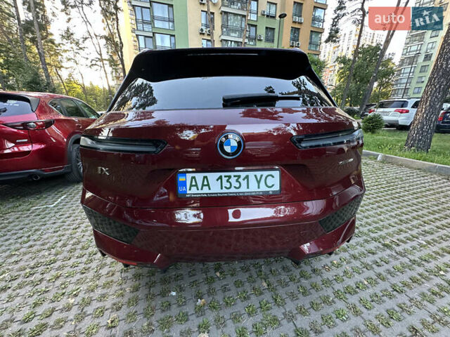 Красный БМВ iX, объемом двигателя 0 л и пробегом 34 тыс. км за 66800 $, фото 9 на Automoto.ua