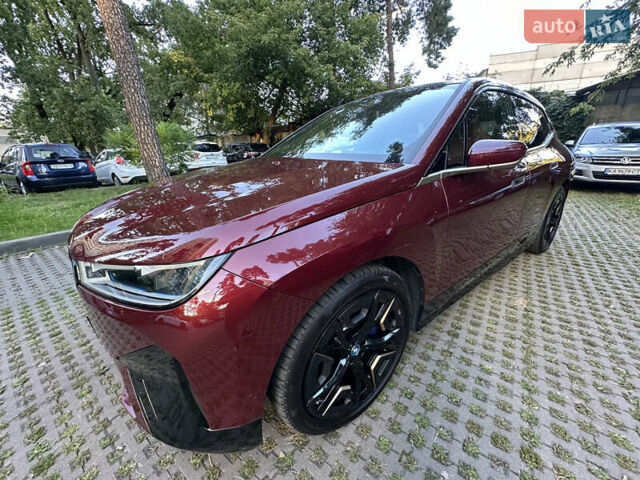 Красный БМВ iX, объемом двигателя 0 л и пробегом 34 тыс. км за 66800 $, фото 14 на Automoto.ua